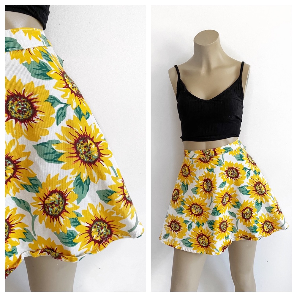 AMERICAN APPAREL sunflower skater mini skirt.